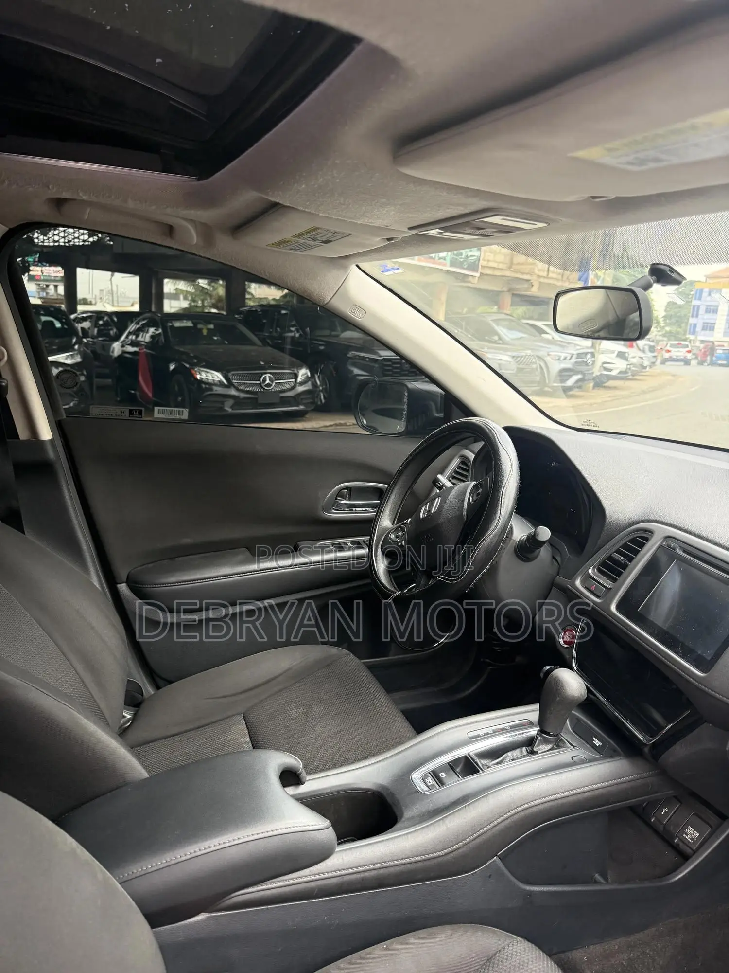 Honda HR-V 4dr SUV (1.5L 4cyl CVT) 2016 Gray