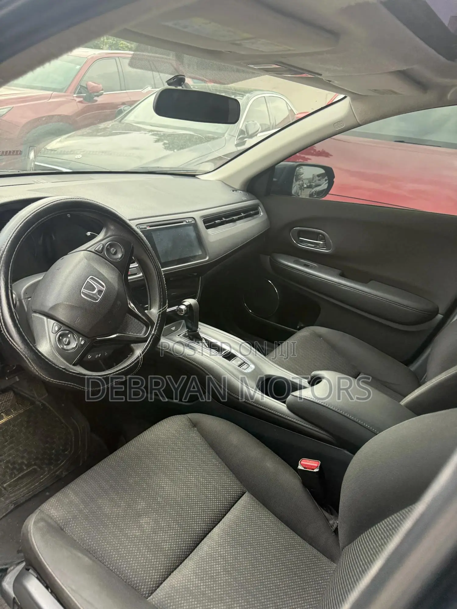 Honda HR-V 4dr SUV (1.5L 4cyl CVT) 2016 Gray