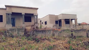 13bdrm House in Sokoban Bekwamin, Kumasi Metropolitan for sale