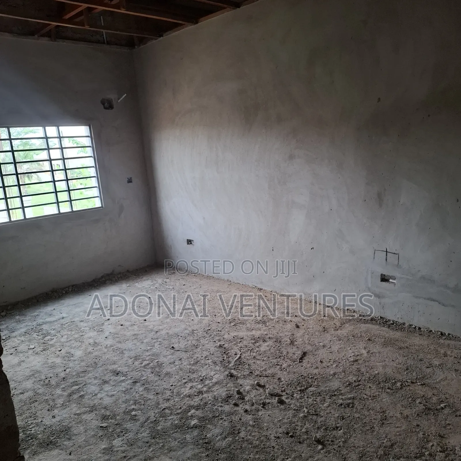 13bdrm House in Sokoban Bekwamin, Kumasi Metropolitan for sale