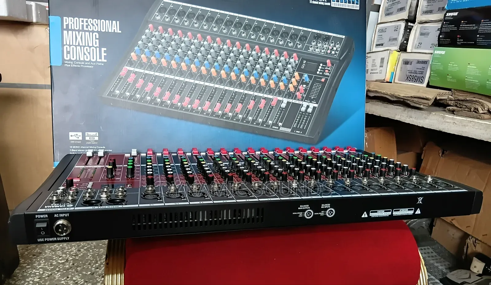 Yamaha 16 Channels Mixer