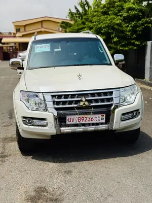 Mitsubishi Pajero 2020 White