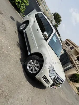 Mitsubishi Pajero 2020 White