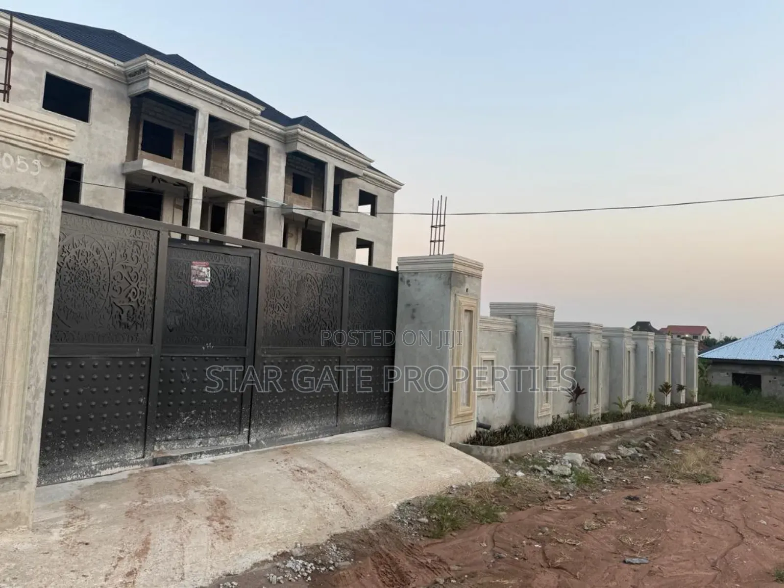 16bdrm Apartment in Ejisu for sale