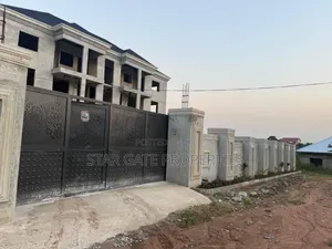 16bdrm Apartment in Ejisu for sale