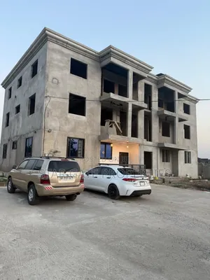 16bdrm Apartment in Ejisu for sale