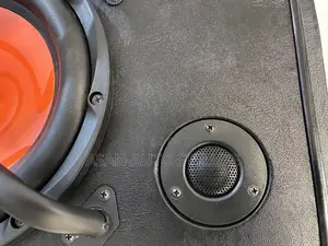 Best Quality 10 Inches Car Subwoofer 600w Amp.