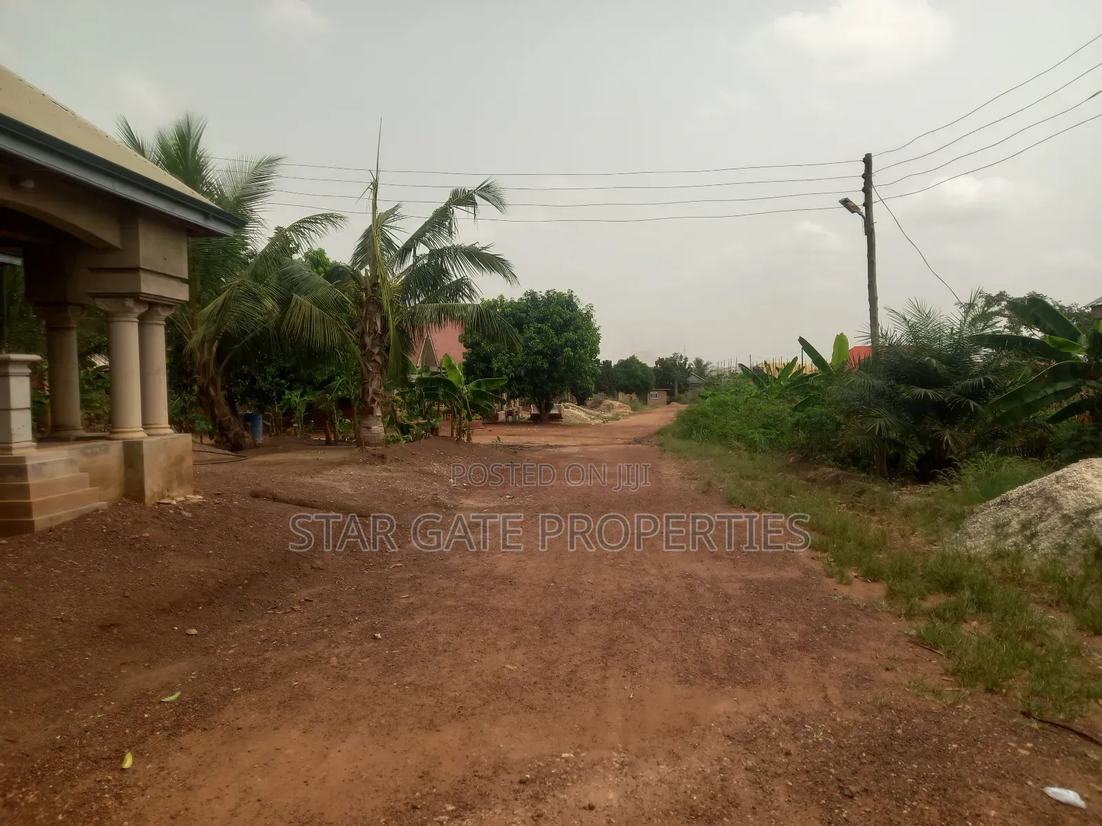 Plot for Sale at Pakyi No 2. ( Near the Main Highway)
