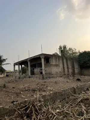 2 Bedrooms Uncompleted for Sale