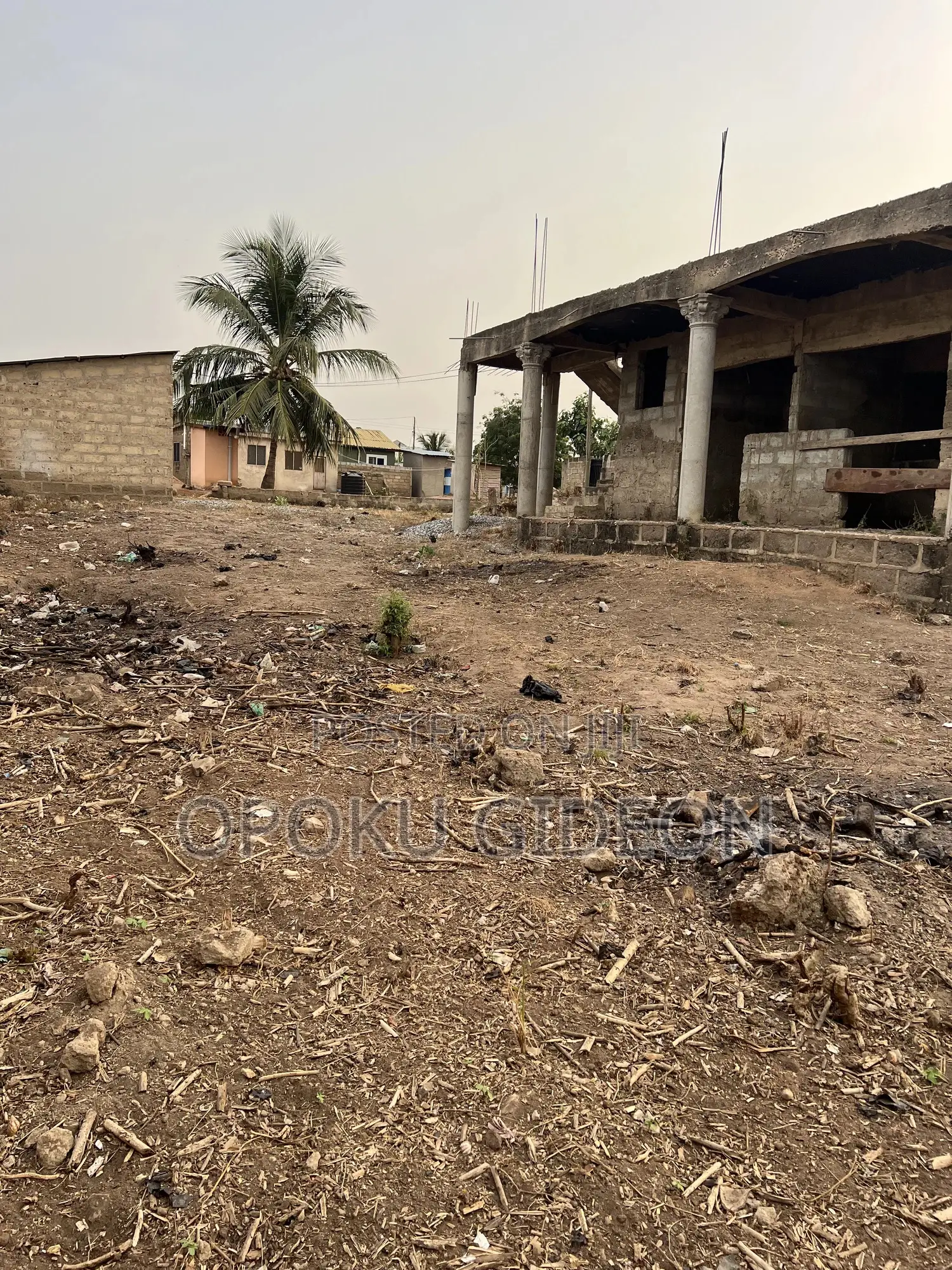 2 Bedrooms Uncompleted for Sale