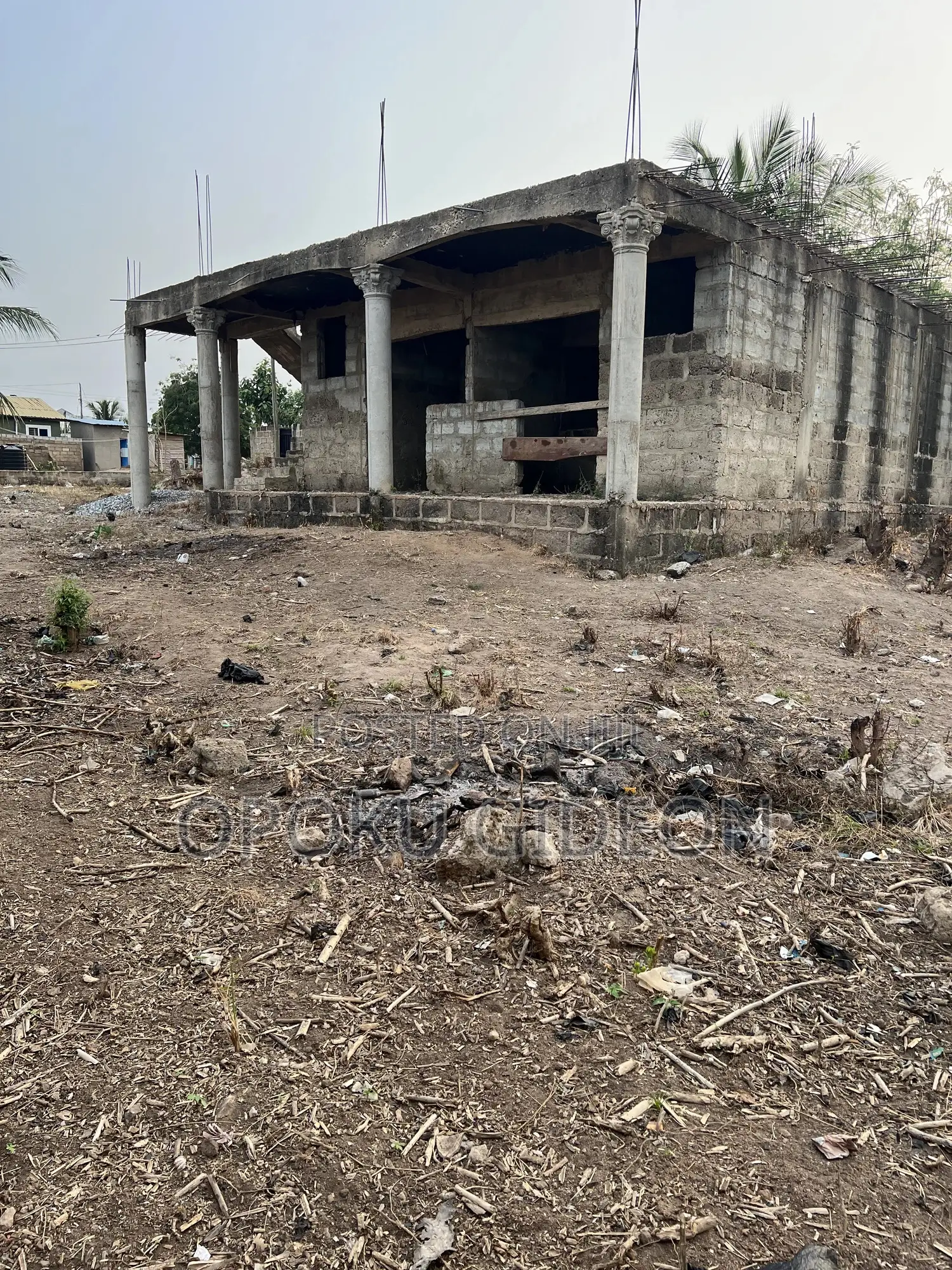 2 Bedrooms Uncompleted for Sale