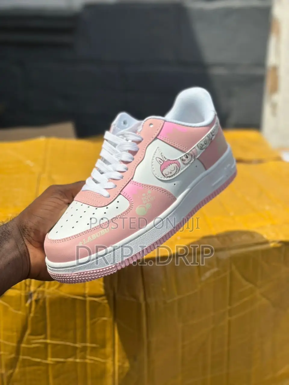 Airforce 1 . Comes in Box . Highly Authentic and Tough