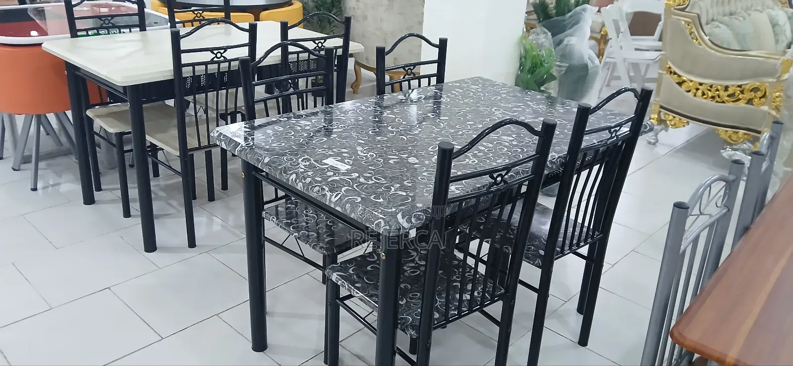 Portable Brand New Dinning Set