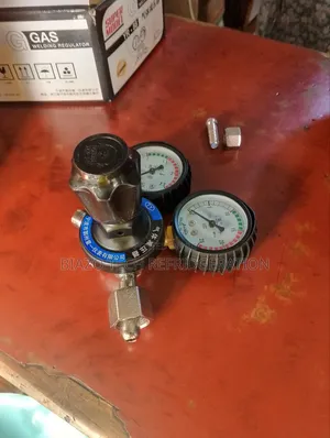Oxygen Regulator
