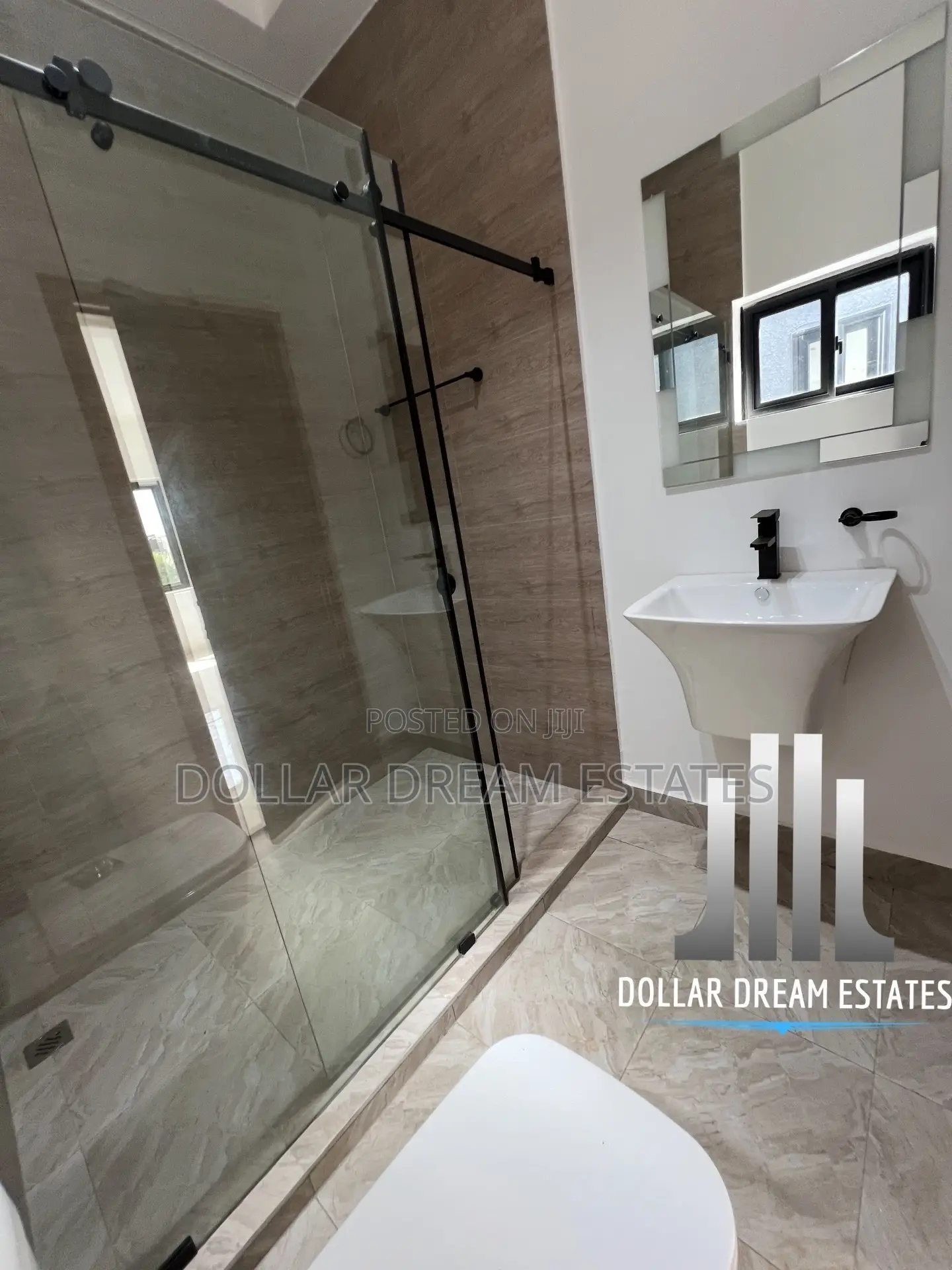 4bdrm House in Oyarifa for sale