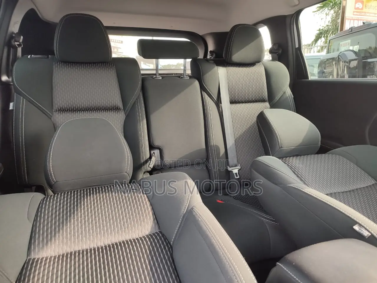 Mitsubishi Outlander SE 2022 Silver