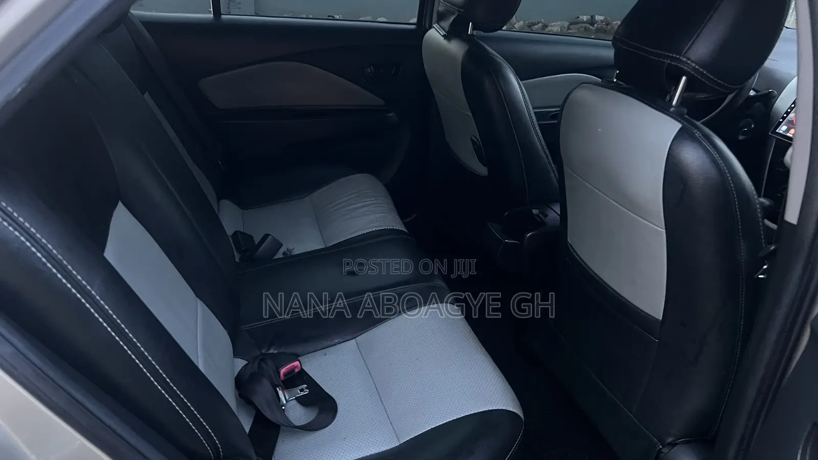 Toyota Belta 2010 Gold