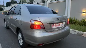 Toyota Belta 2010 Gold