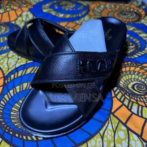 Valentino Garavani Men’S Slippers