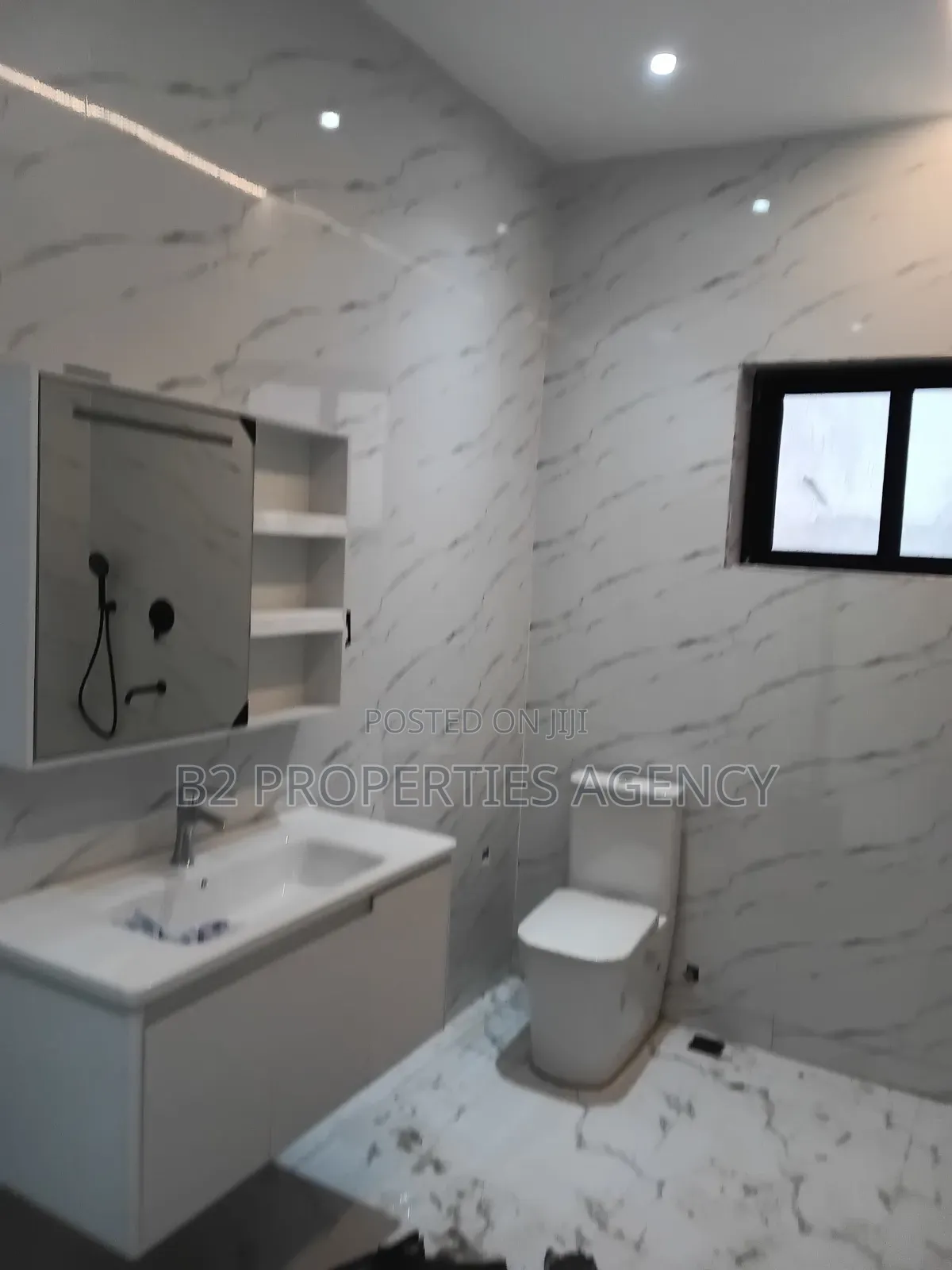 Furnished 6bdrm Mansion in B2 Properties Agency, Kumasi Metropolitan