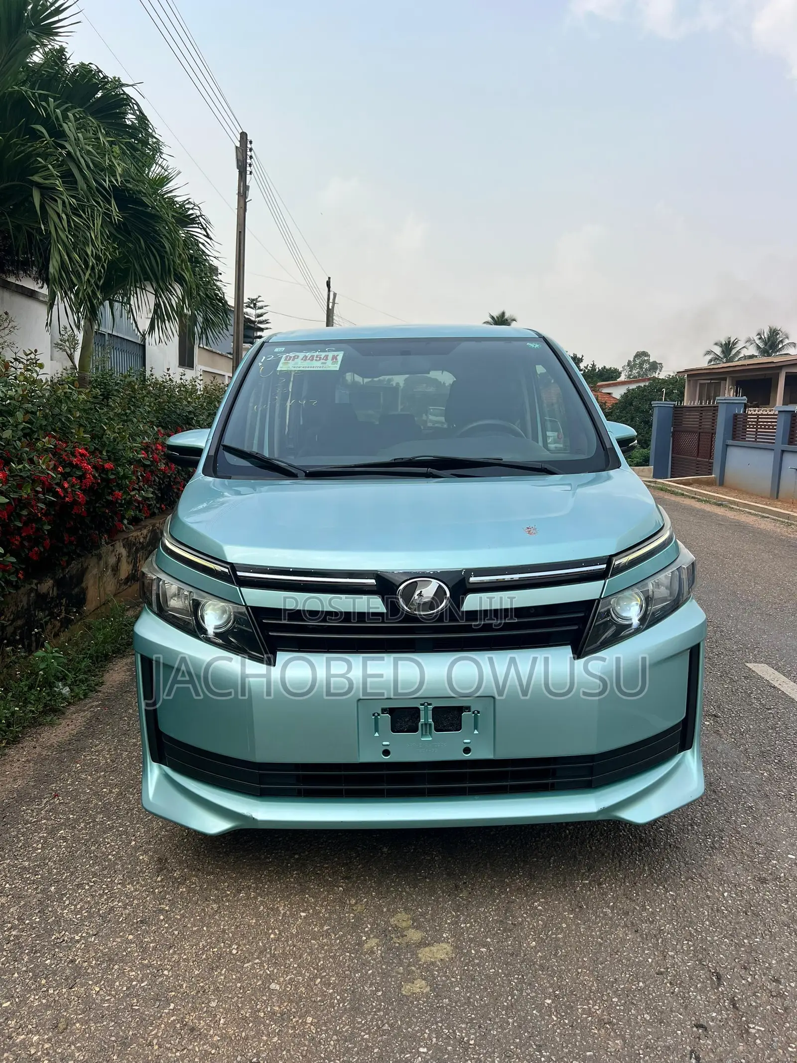 Toyota Voxy SV Premium 2014 Green