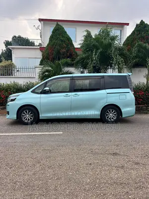 Toyota Voxy SV Premium 2014 Green