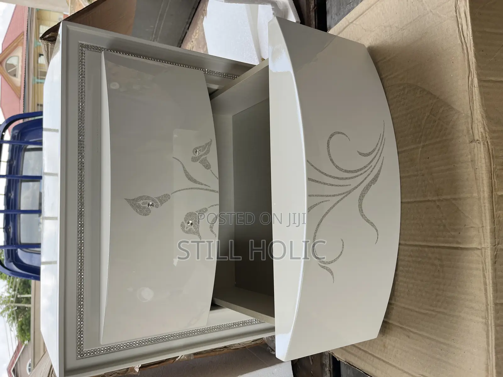 White Cabinet