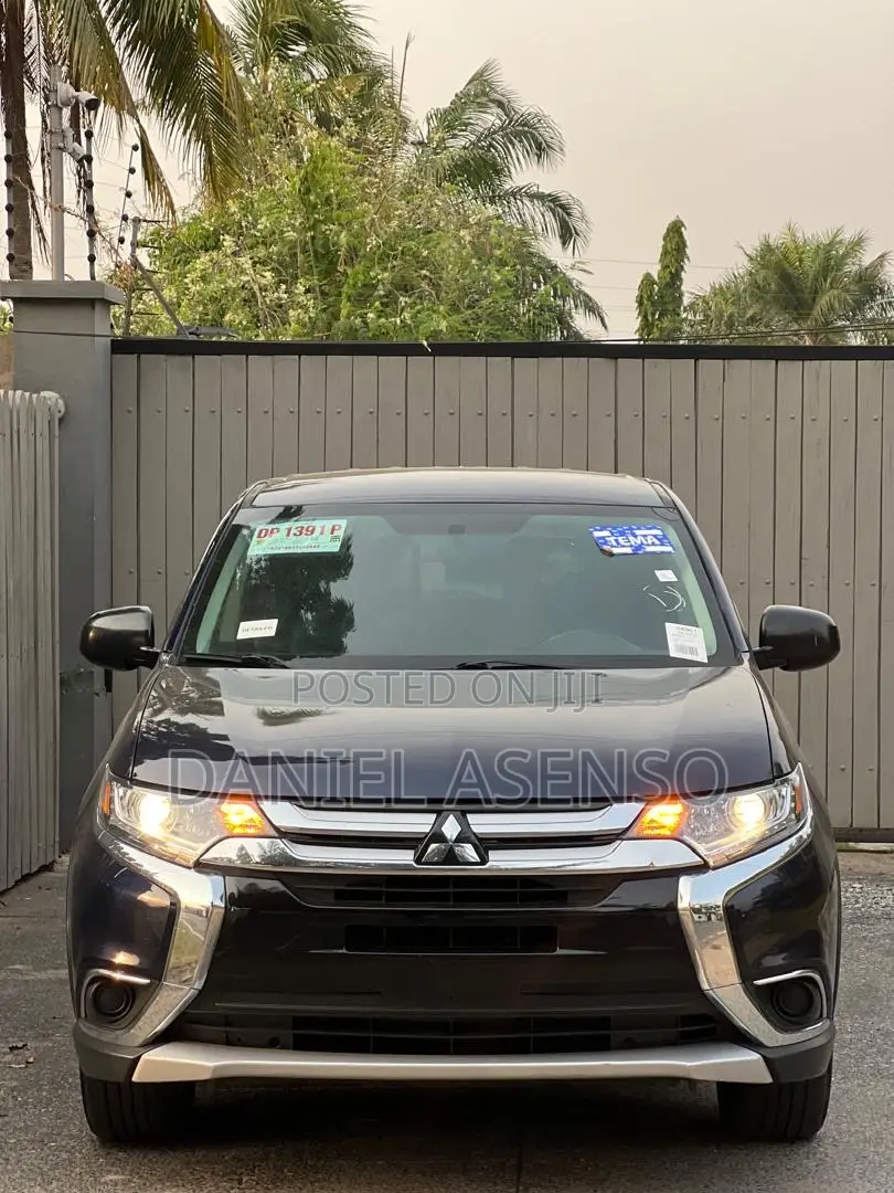 Mitsubishi Outlander 2017 Black