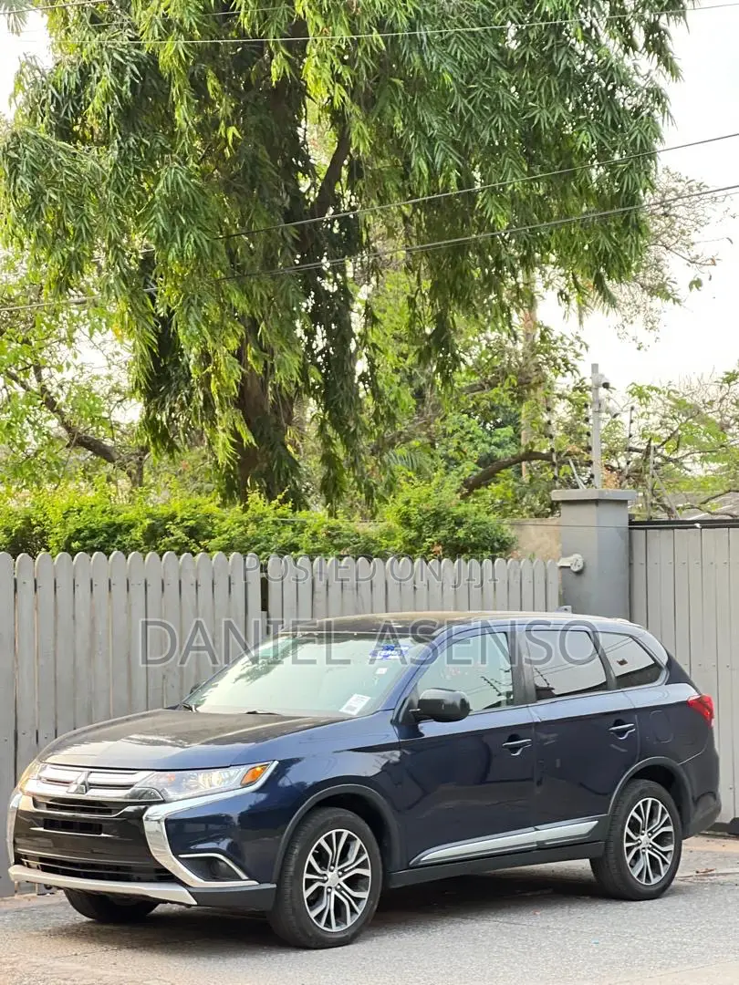 Mitsubishi Outlander 2017 Black