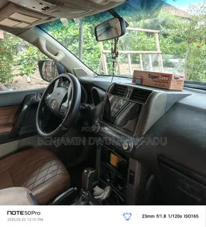 Toyota Land Cruiser Prado 2.7 i 2011 Black