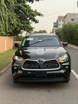 Toyota Highlander XLE 2021 Black