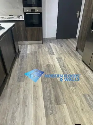 Professional Vinyl Flooring Expert
