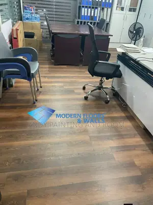 Vinyl Floor Installer