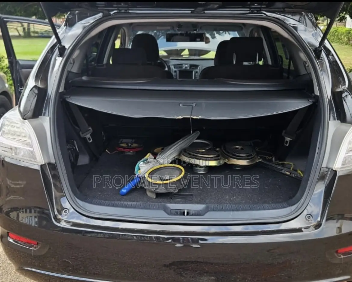 Toyota Mark X Zio 2.4 AWD (6 seater) 2010 Black