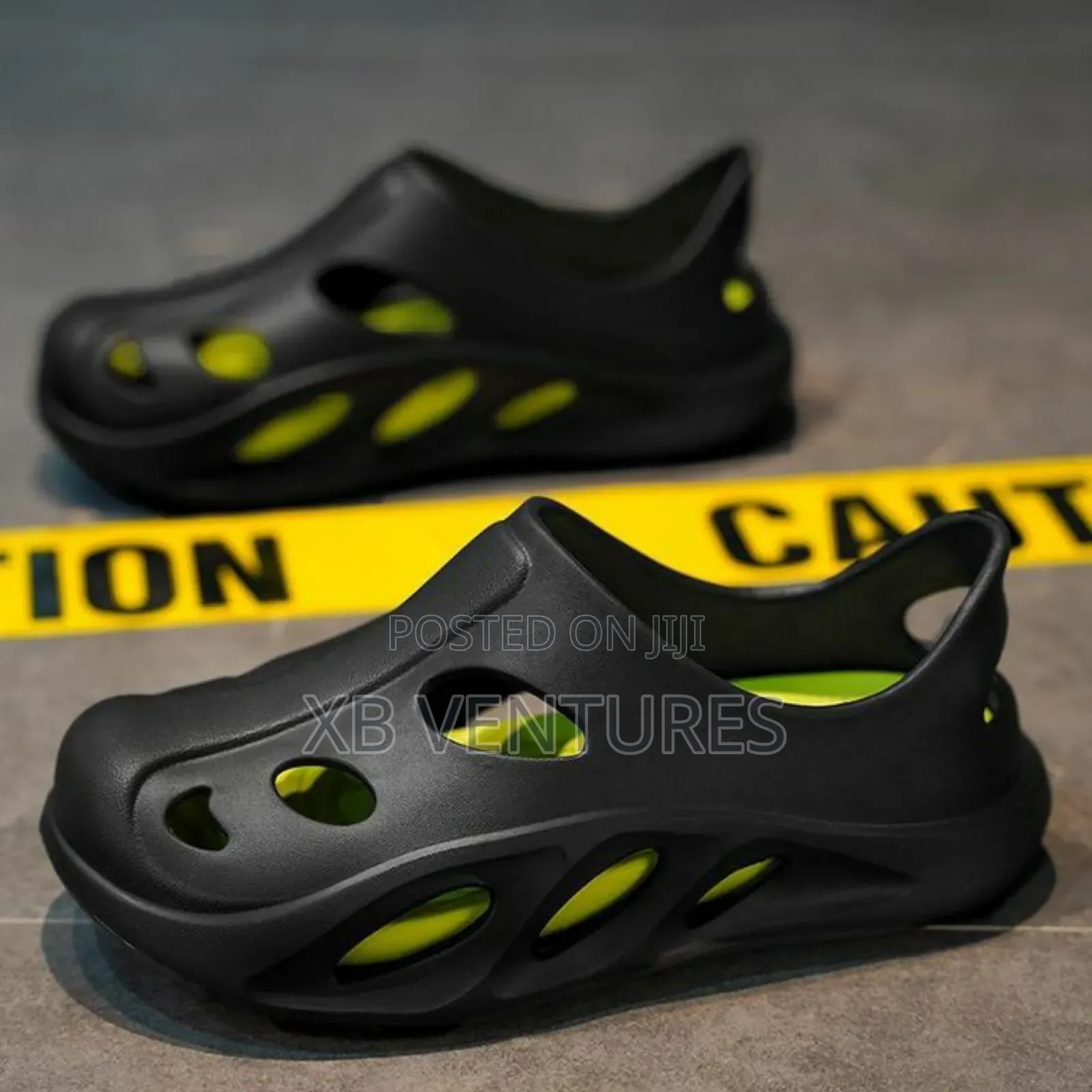 Anti-Slip
Casual Crocs Beach 
Sandals
