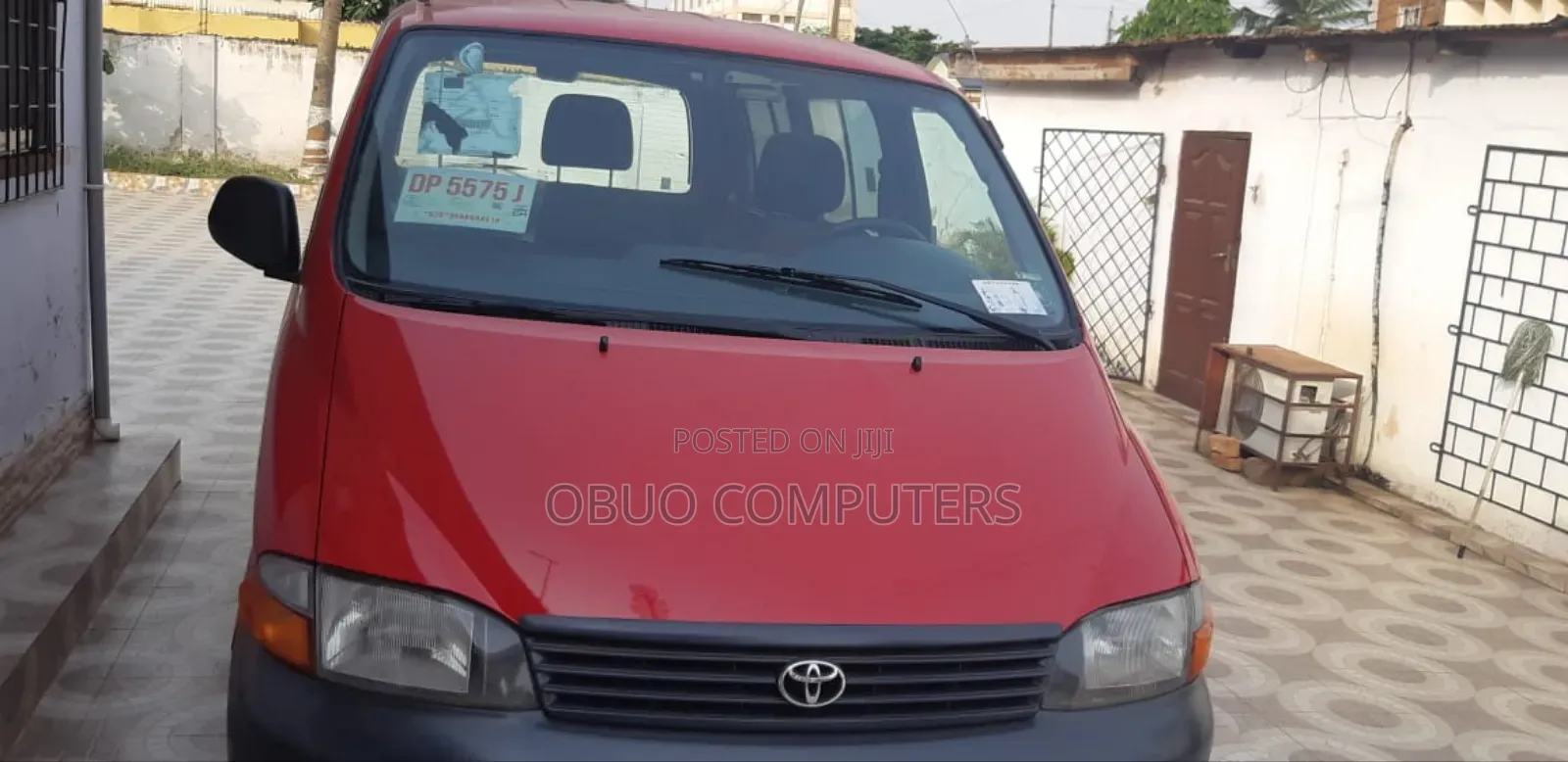 Toyota HiAce 2012 Red