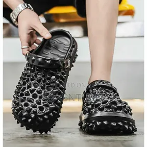 Anti-Slip
Casual Crocs Beach 
Sandals