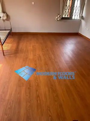 Vinyl Flooring Installer Expert