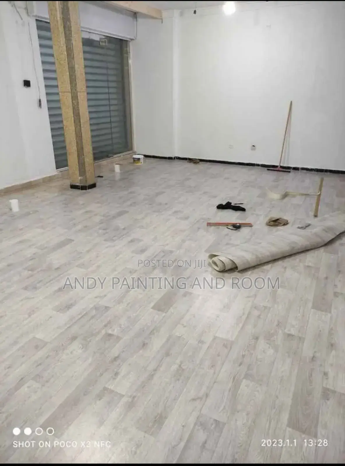 Master of Vinyl Tiles Installation