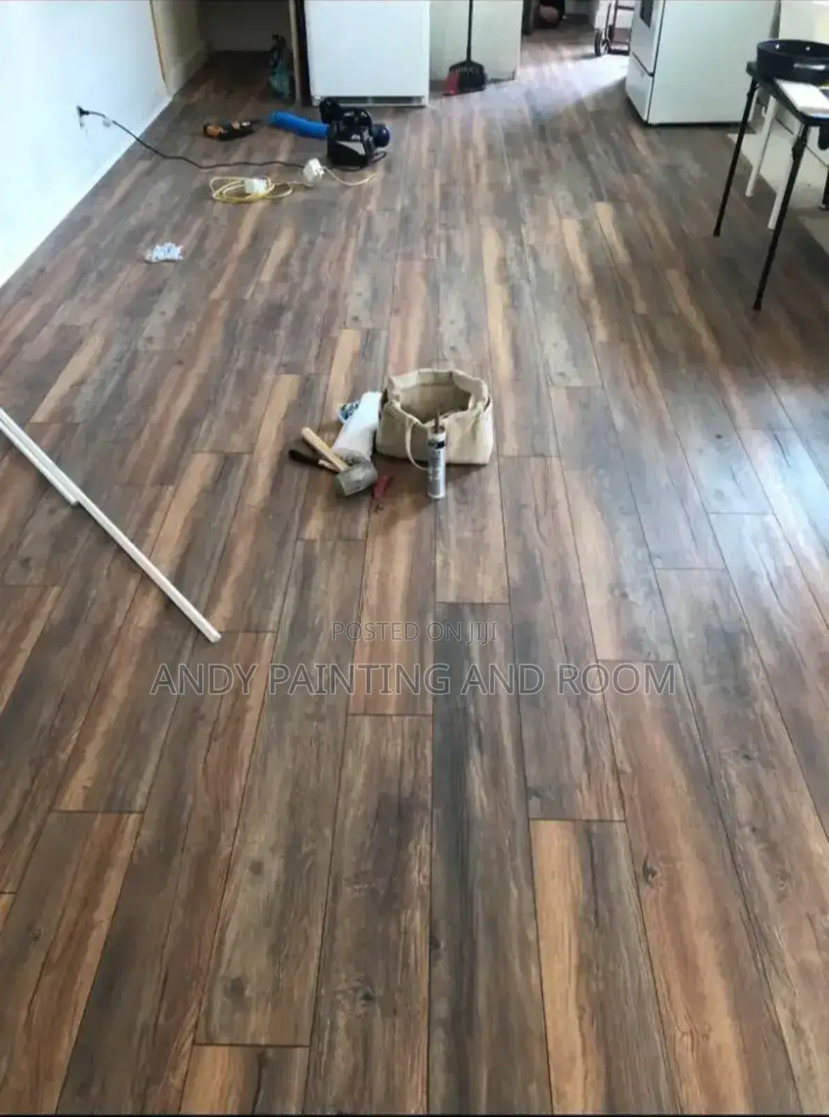 Master of Vinyl Tiles Installation