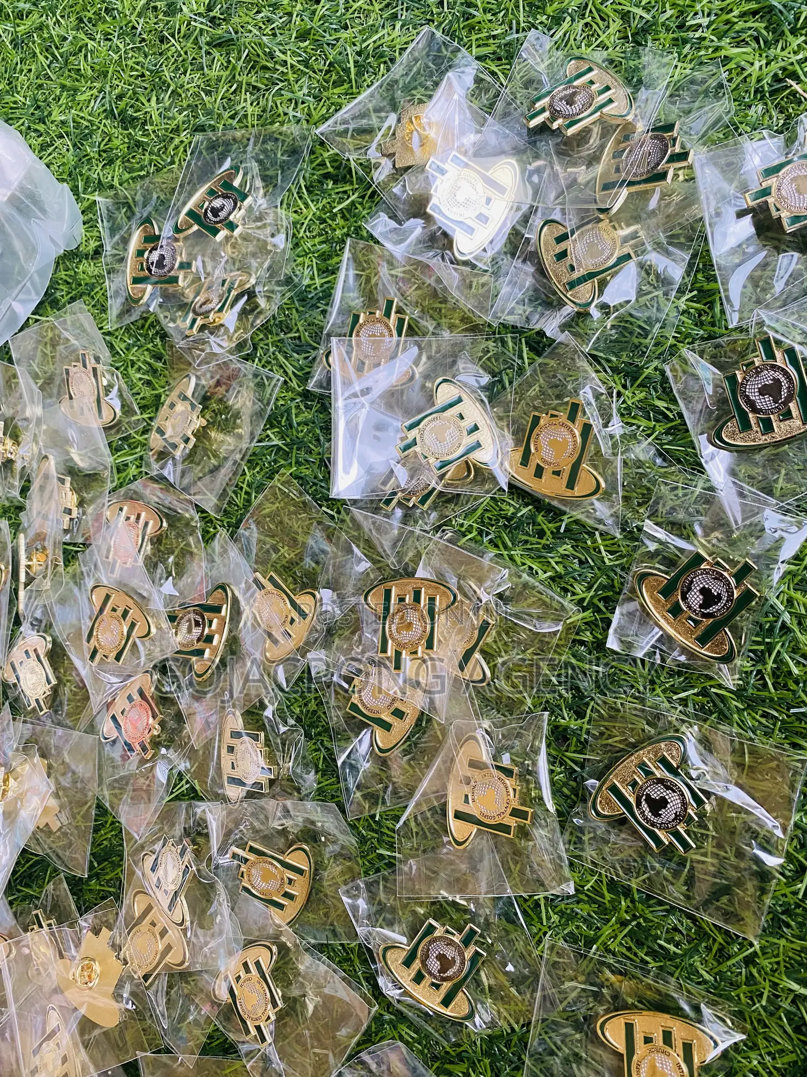 Customized Brooch/ Lapel Pins