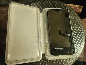 iPhone 15 Plus Screen