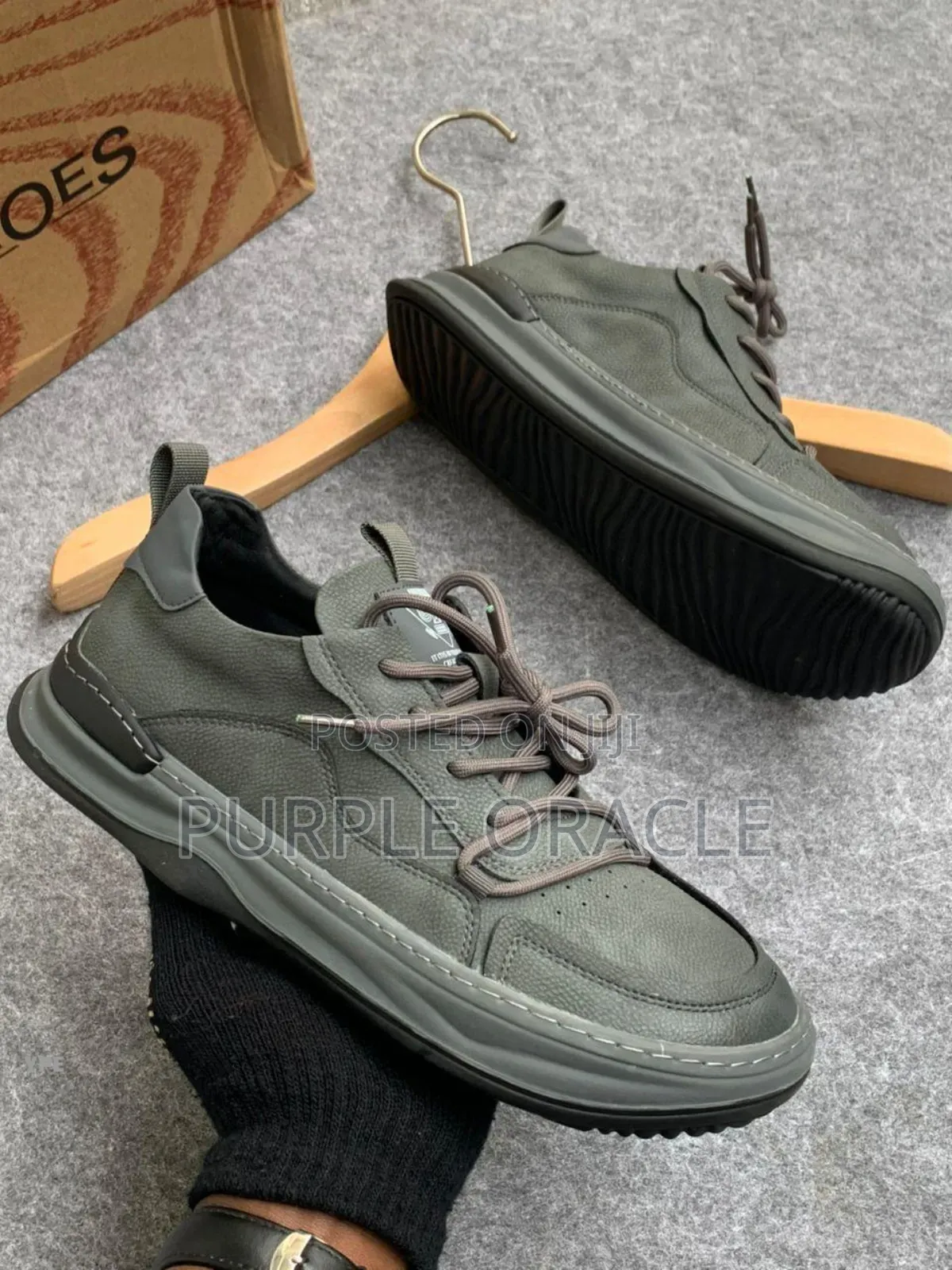 Gray Low-top Casual Shoes