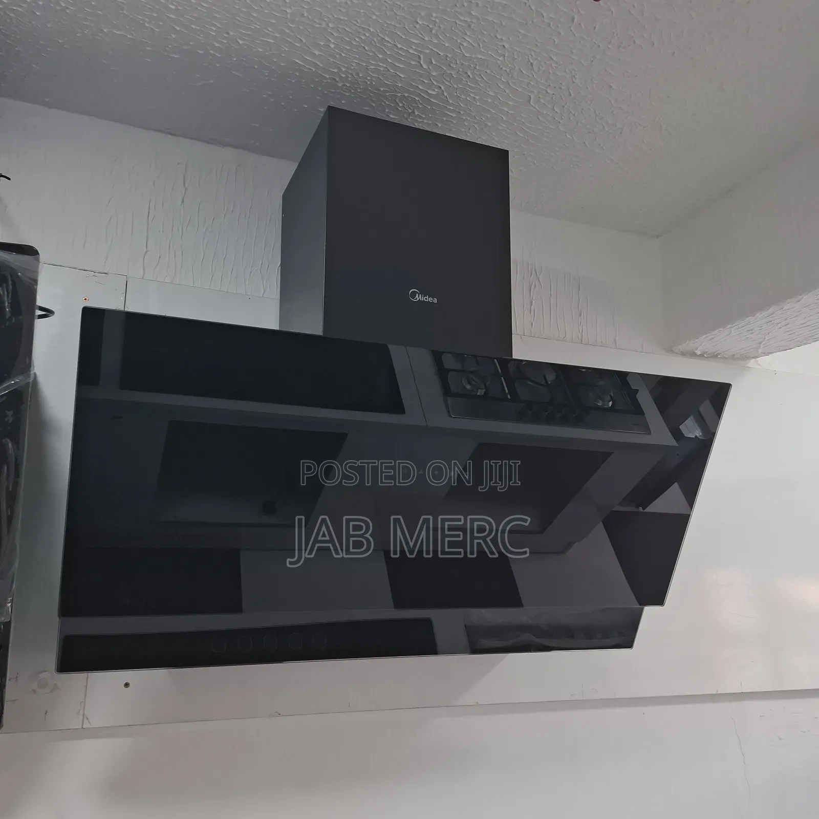 Extractor 90cm Digital Touchscreen Built in Filters 2 Options Vent