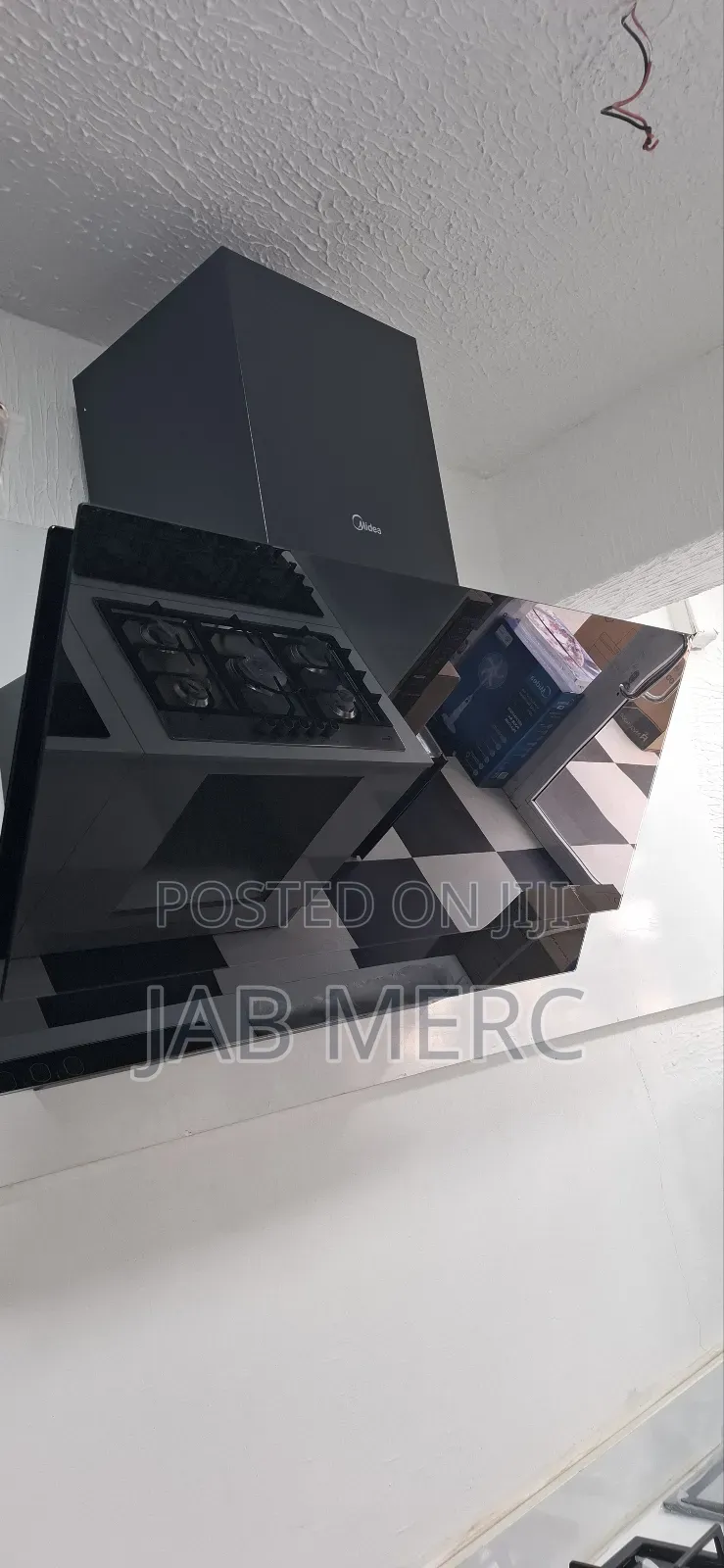 Extractor 90cm Digital Touchscreen Built in Filters 2 Options Vent