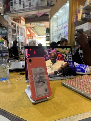 Apple iPhone XR 128 GB Orange