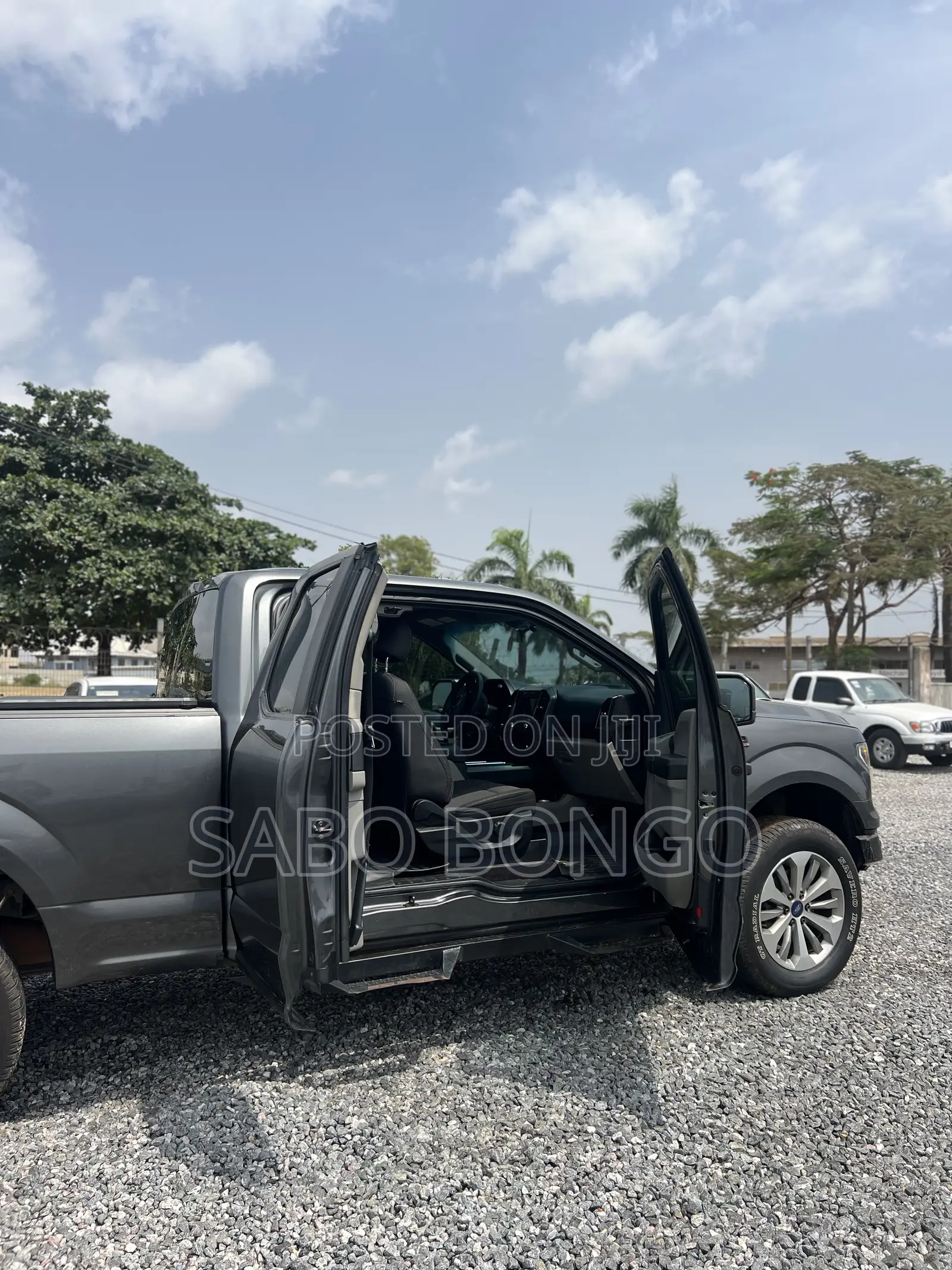 Ford F-150 XL 4x4 SuperCrew Cab Styleside 6.5 ft. box 157 in. WB 2017