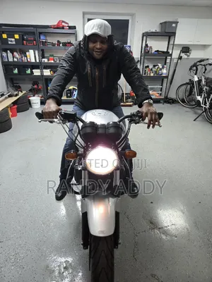 Honda CB 2005 Silver