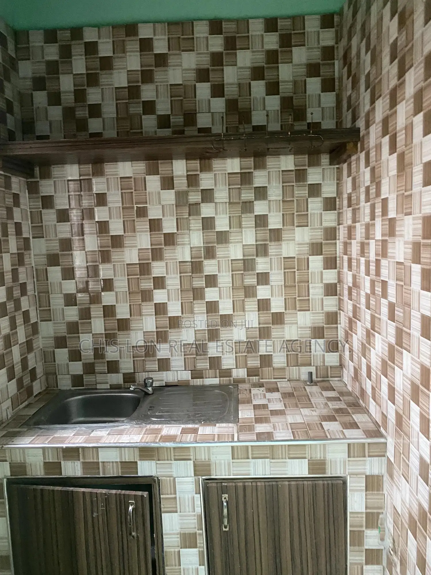 1bdrm Room & Parlour in Kasoa Obom Road, Adam Nana for rent