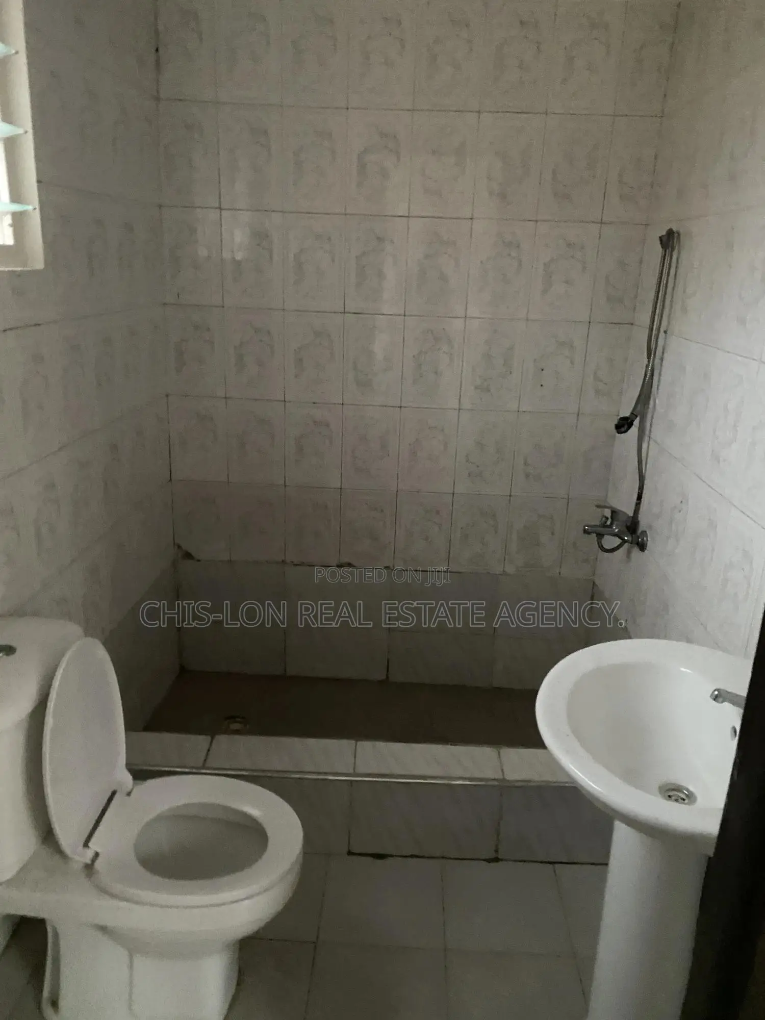 1bdrm Room & Parlour in Kasoa Obom Road, Adam Nana for rent